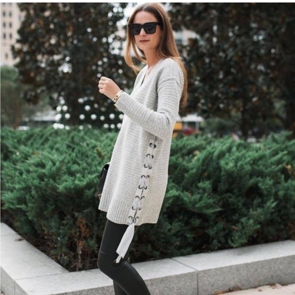 Free People heart it lace up side cozy sweater deep V oversized XS gray - Picture 14 of 15